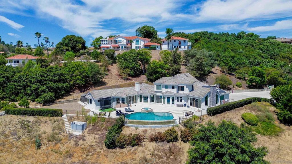 2370 Dos Lomas, Fallbrook, CA 92028 — photo 1
