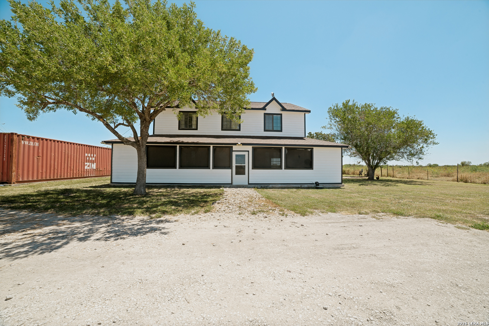 471 County Road 467, Hondo, TX 78861 — photo 1