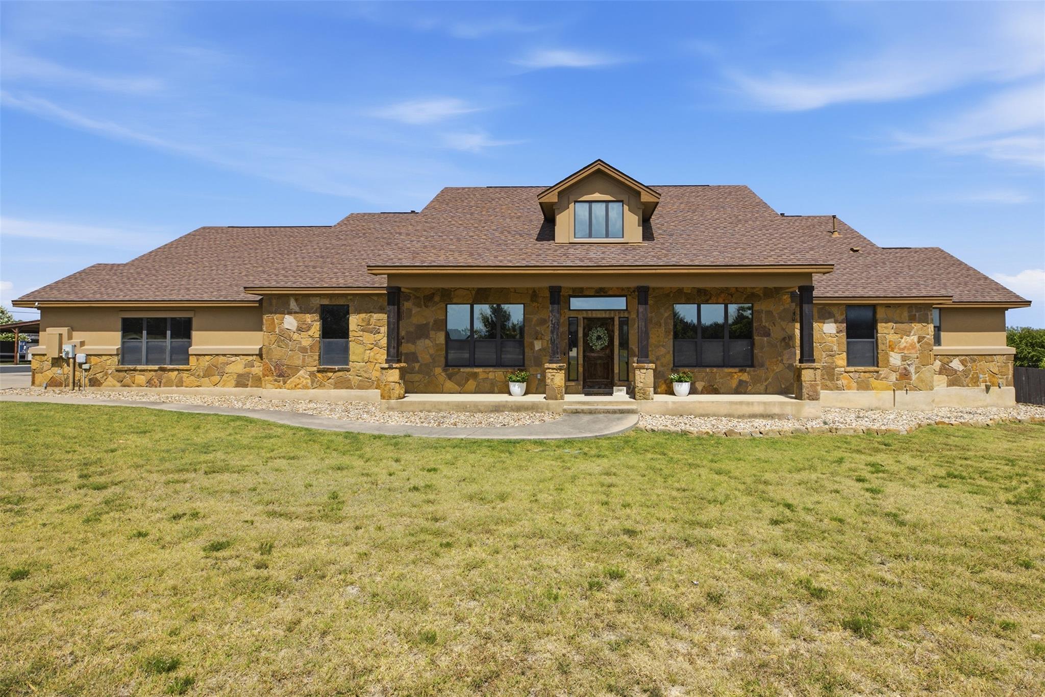 116 Sarahs Ln, Liberty Hill, TX 78642 — photo 1