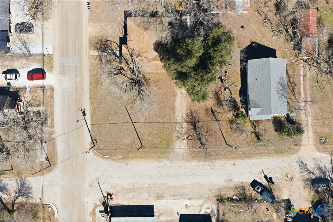 1811 N Fannin Avenue, Cameron, TX 76520 — photo 1