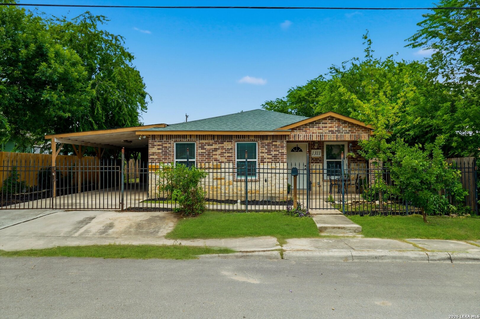 1311 Rivas St, San Antonio, TX 78207 — photo 1