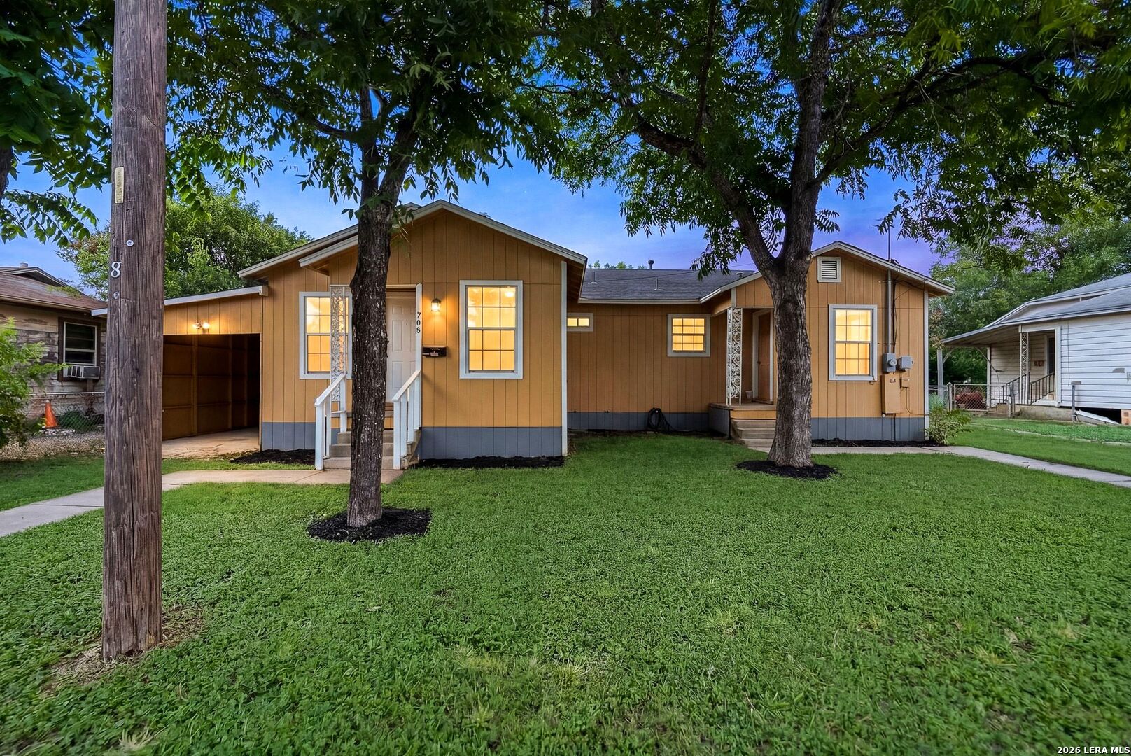 706 W WINNIPEG AVE, San Antonio, TX 78225 — photo 1