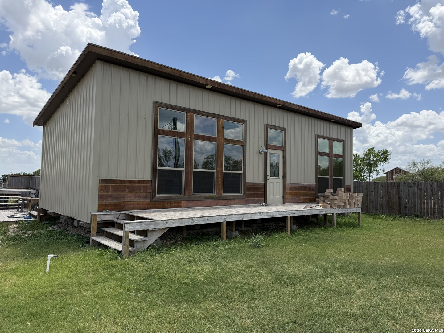 7002 County Road 4514, Devine, TX 78016 — photo 1
