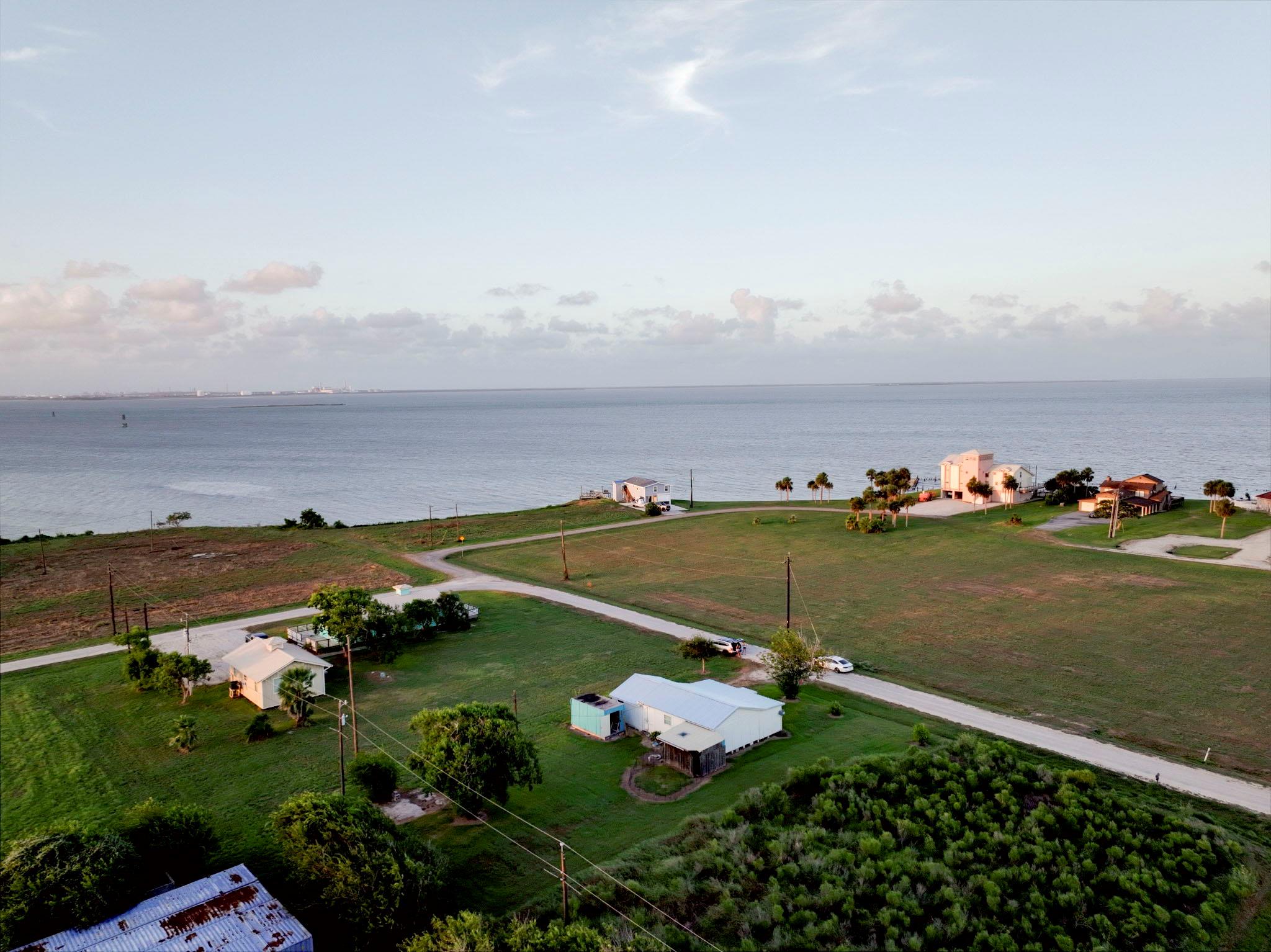 890 N Quailrun Ave, Port Lavaca, TX 77979 — photo 1