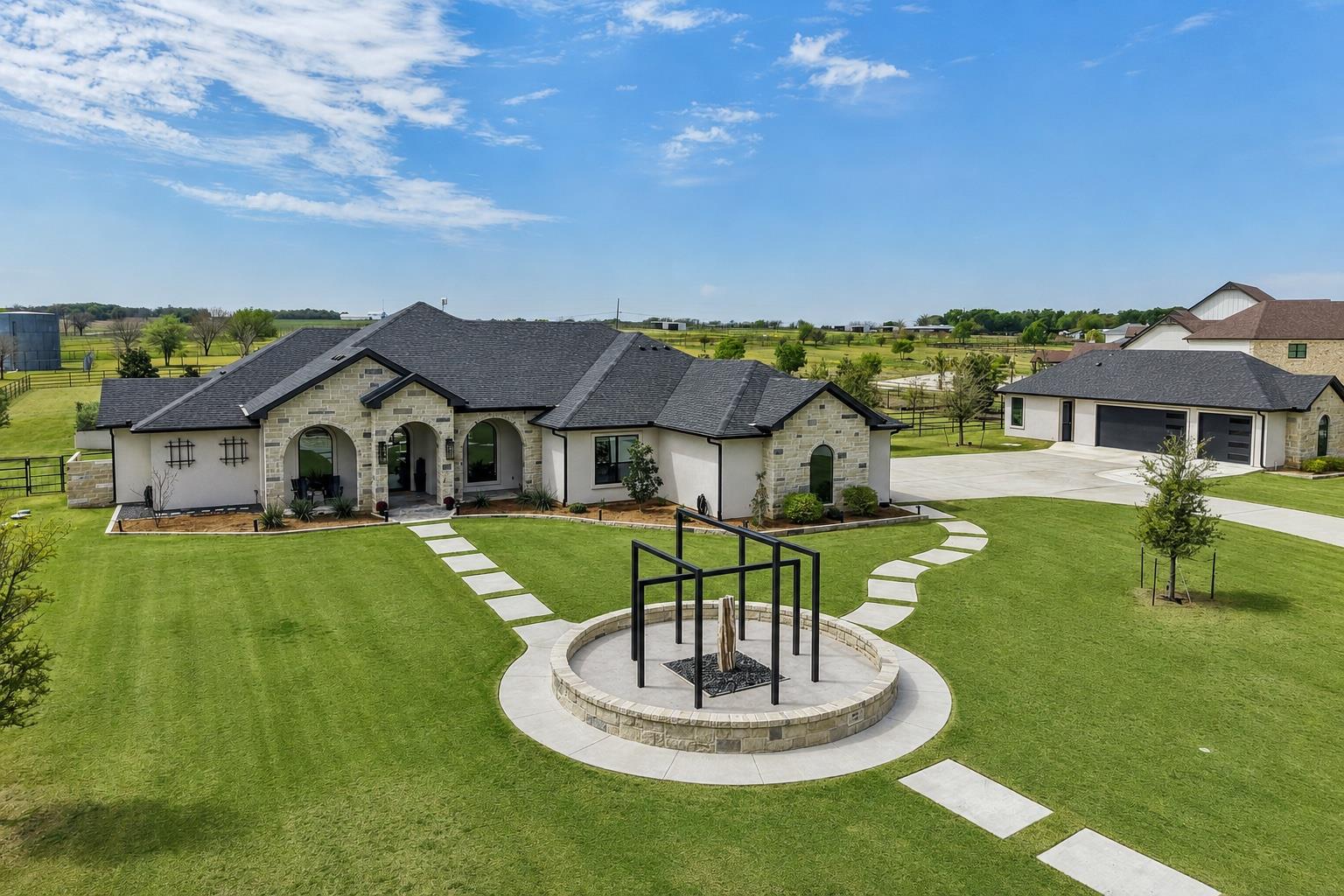 173 Via Lago None, Belton, TX 76513 — photo 1