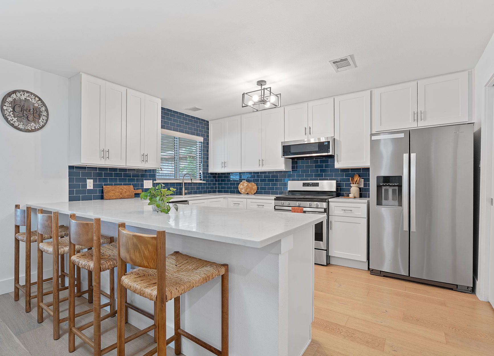 6008  Smith Oak Trl, Austin, TX 78749 — photo 1