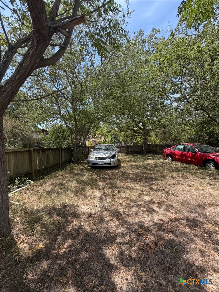 506 Avenue C, Elgin, TX 78621 — photo 1