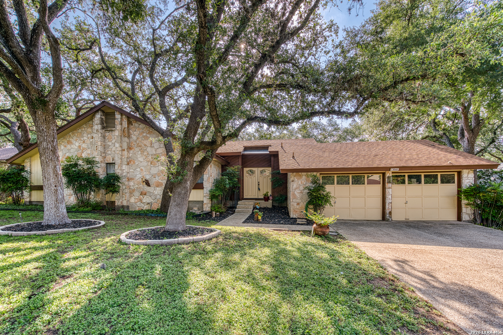 13046 HUNTERS BREEZE ST, San Antonio, TX 78230 — photo 1