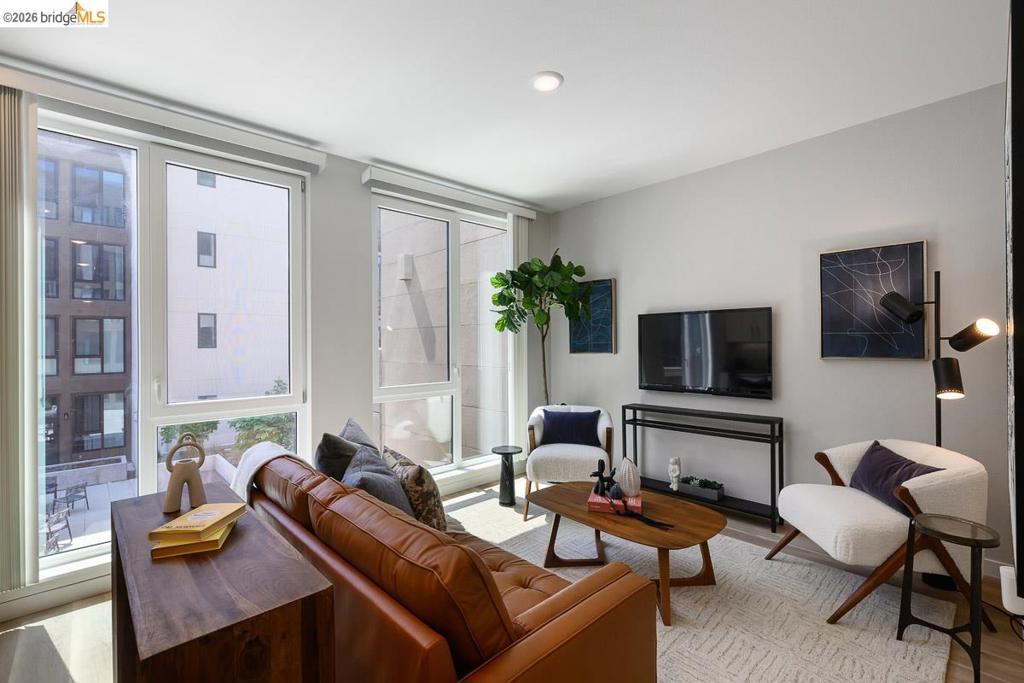 260 Brooklyn Basin Way 425, Oakland, CA 94606 — photo 1