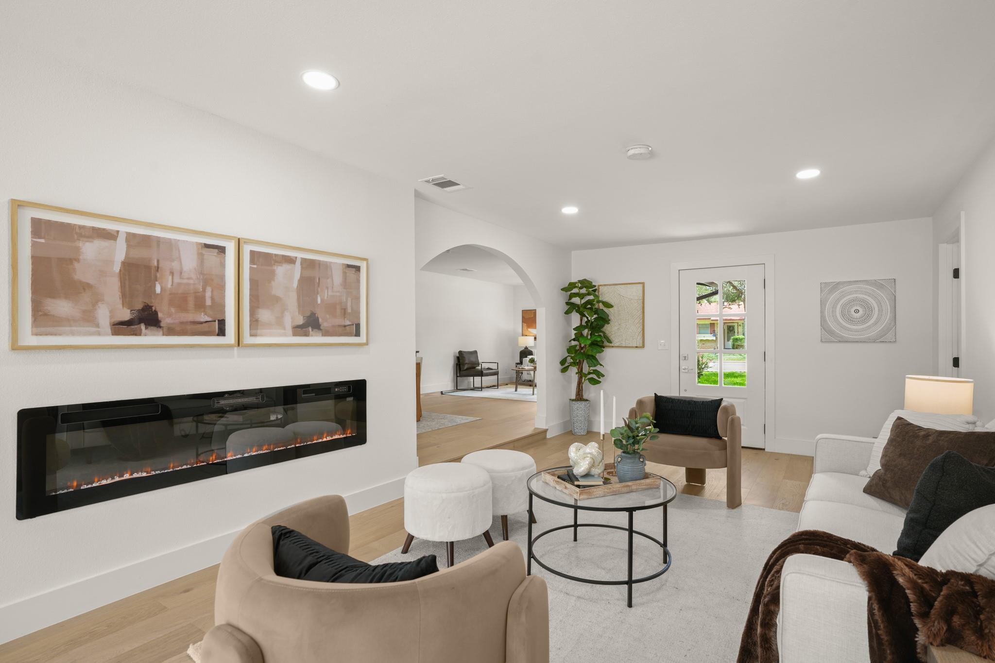 2204  Fair Oaks Dr, Austin, TX 78745 — photo 1