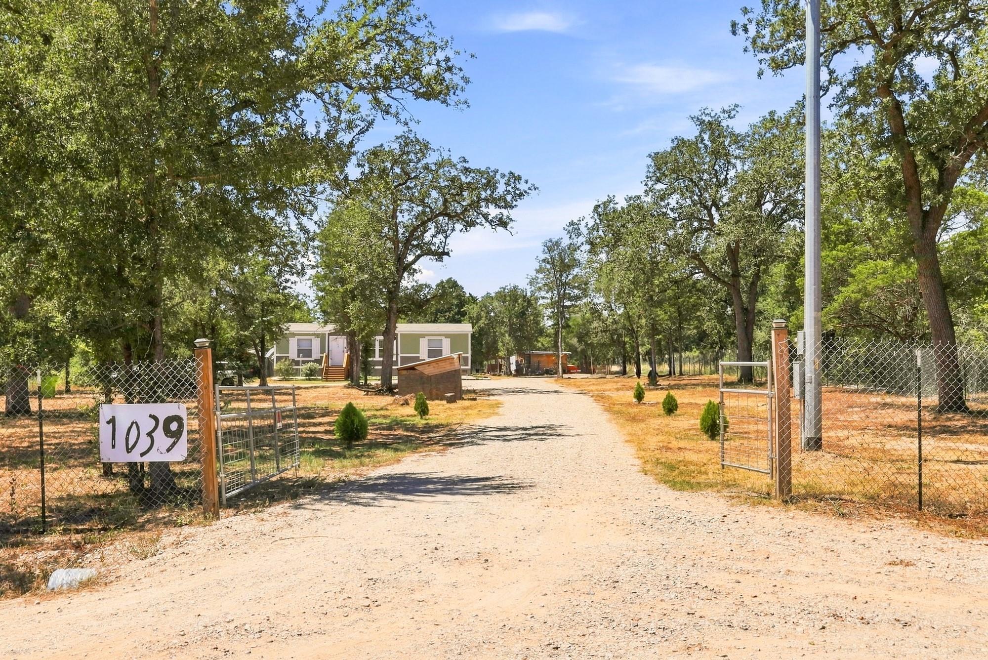 1039 Trailside, Elgin, TX 78621 — photo 1