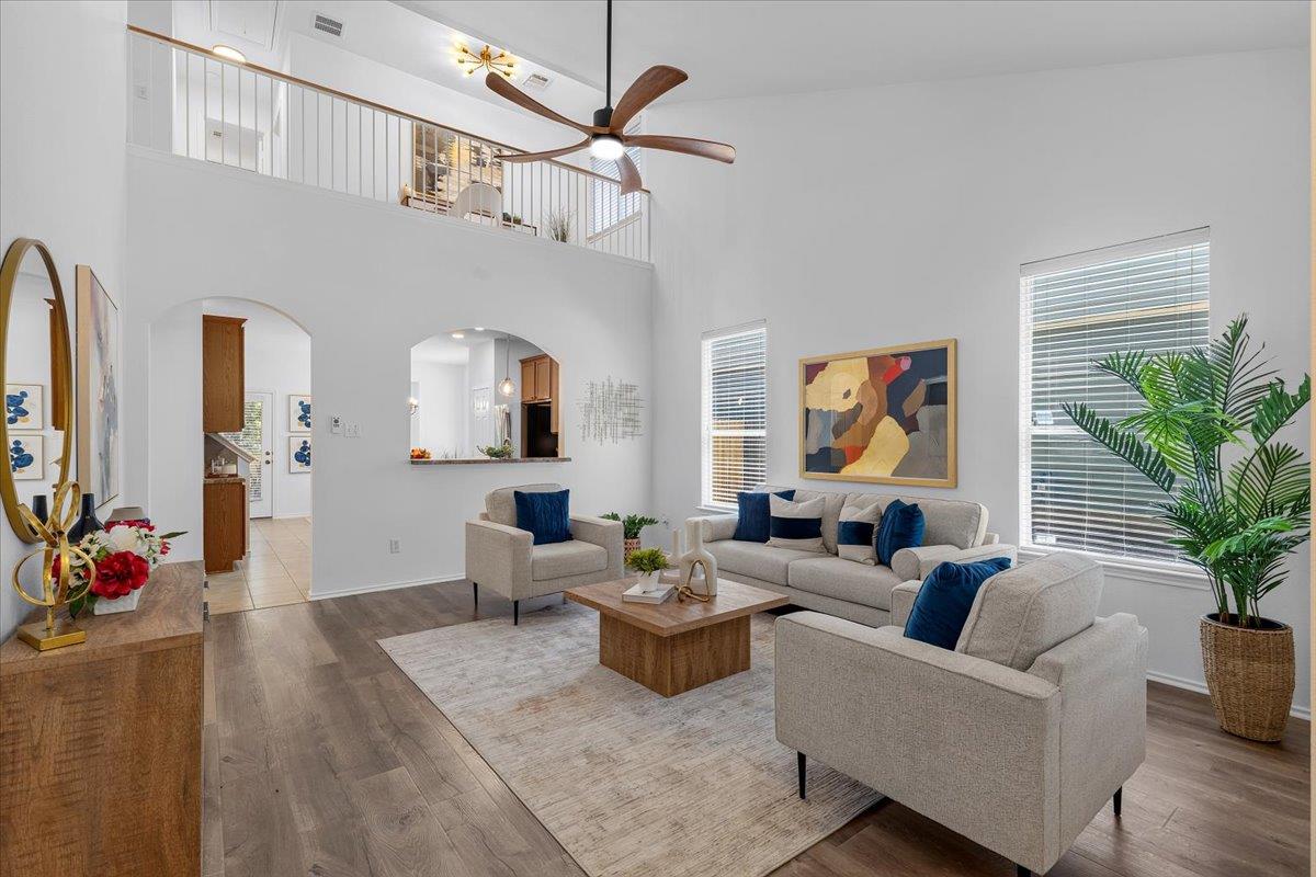 10315  Marietta Dr, Austin, TX 78748 — photo 1
