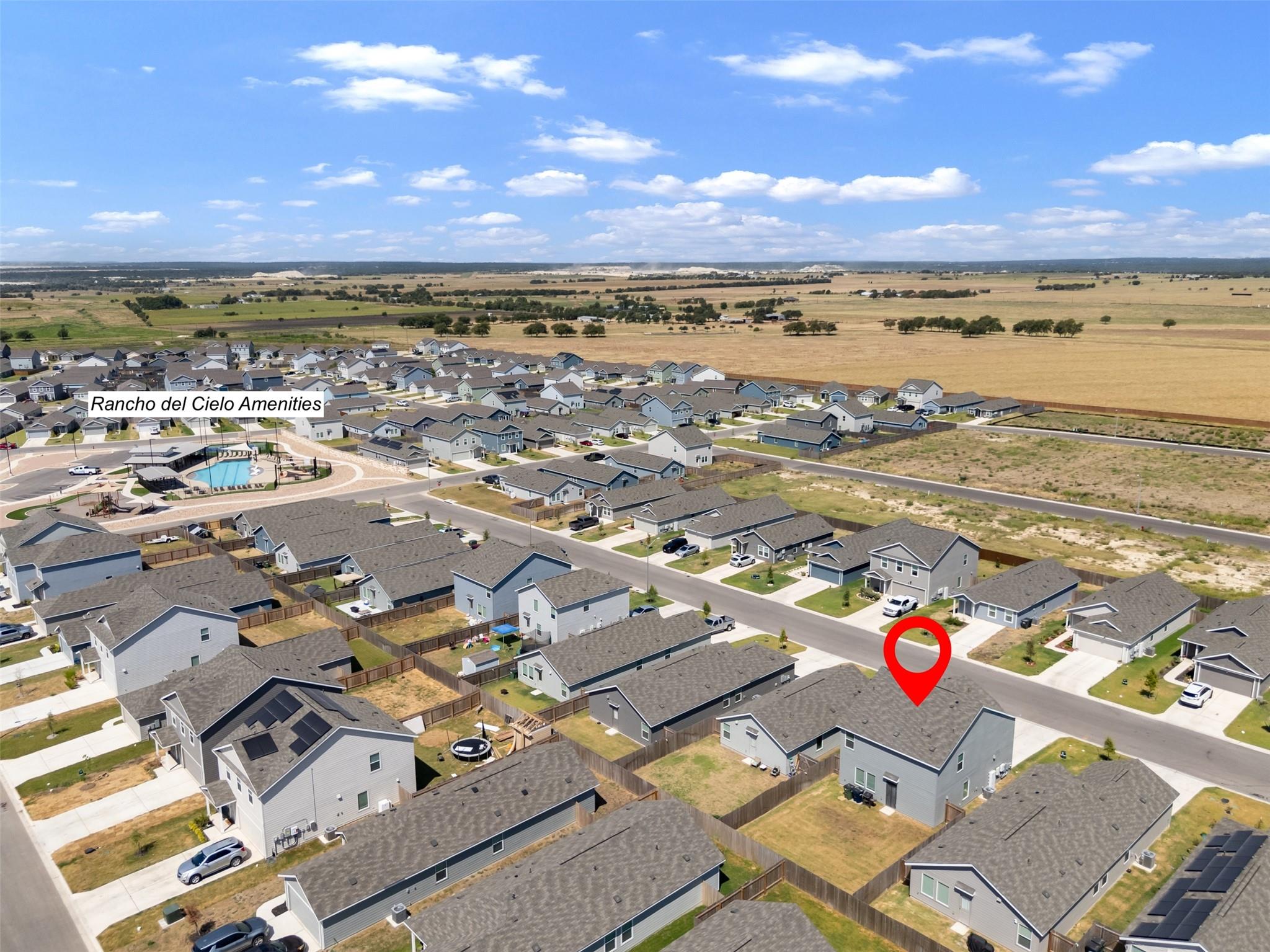 333  Cowpoke Dr, Jarrell, TX 76537 — photo 1