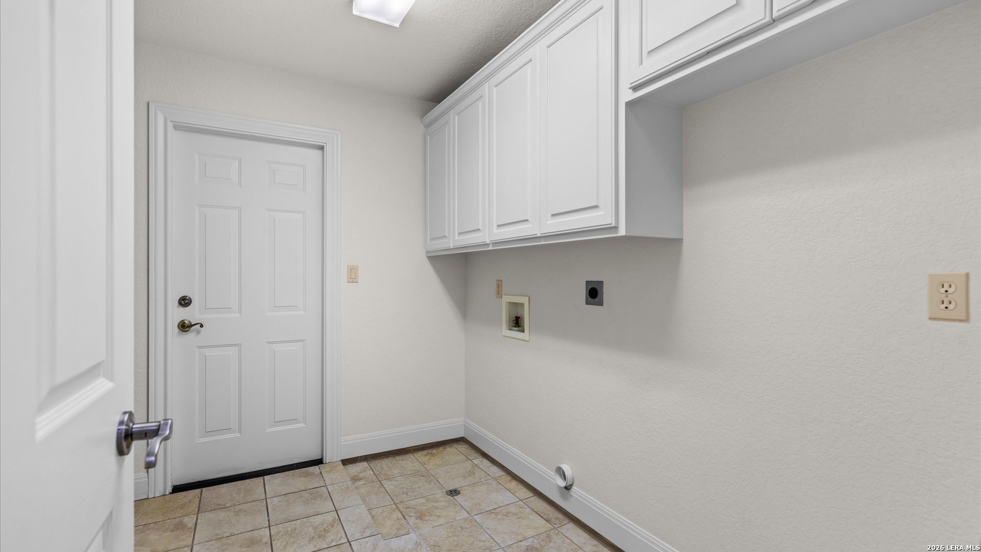 1443 KINGS COVE DR, ,  78133 — photo 1