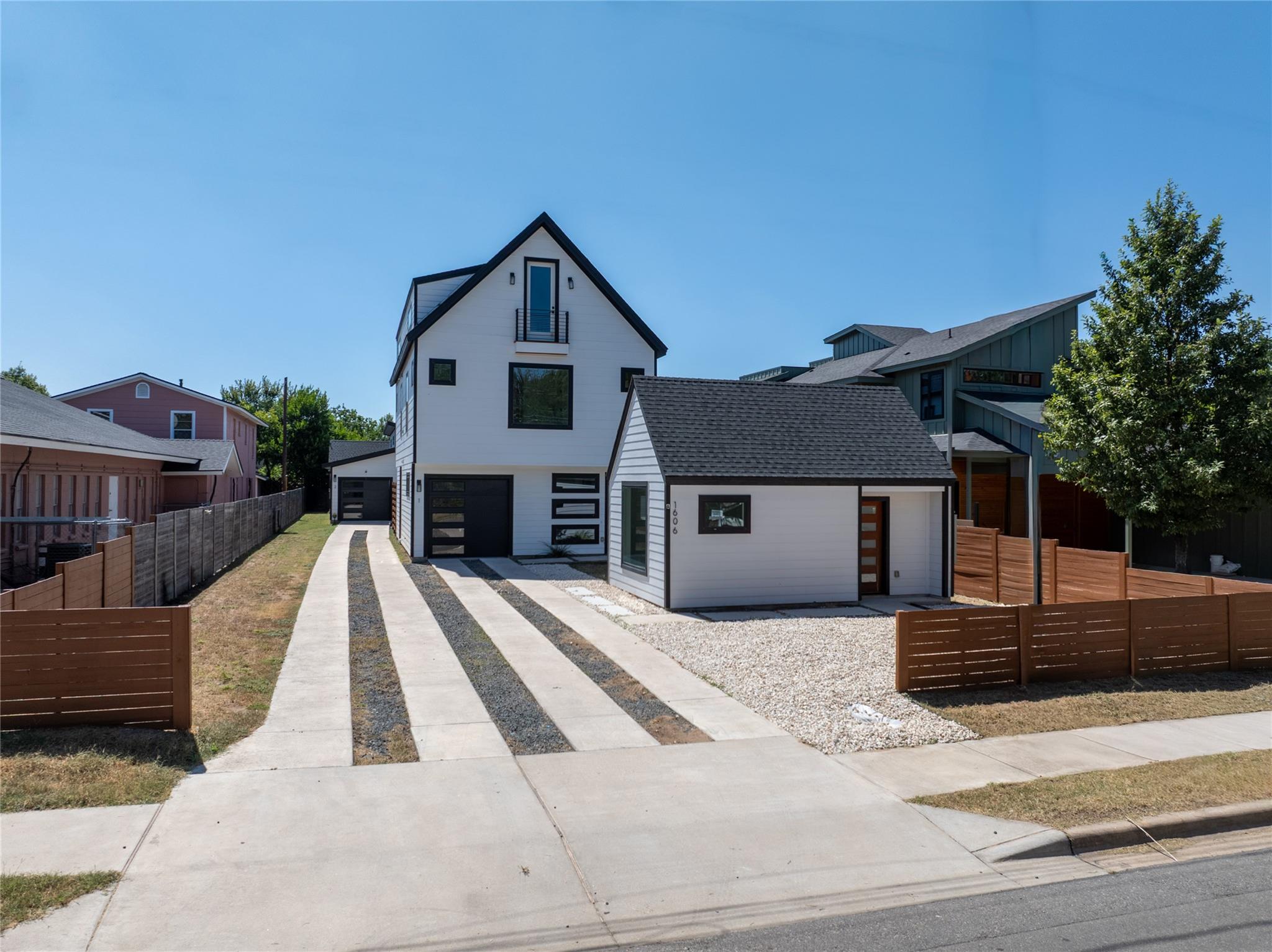 1606 Harvey St #1, Austin, TX 78702 — photo 1
