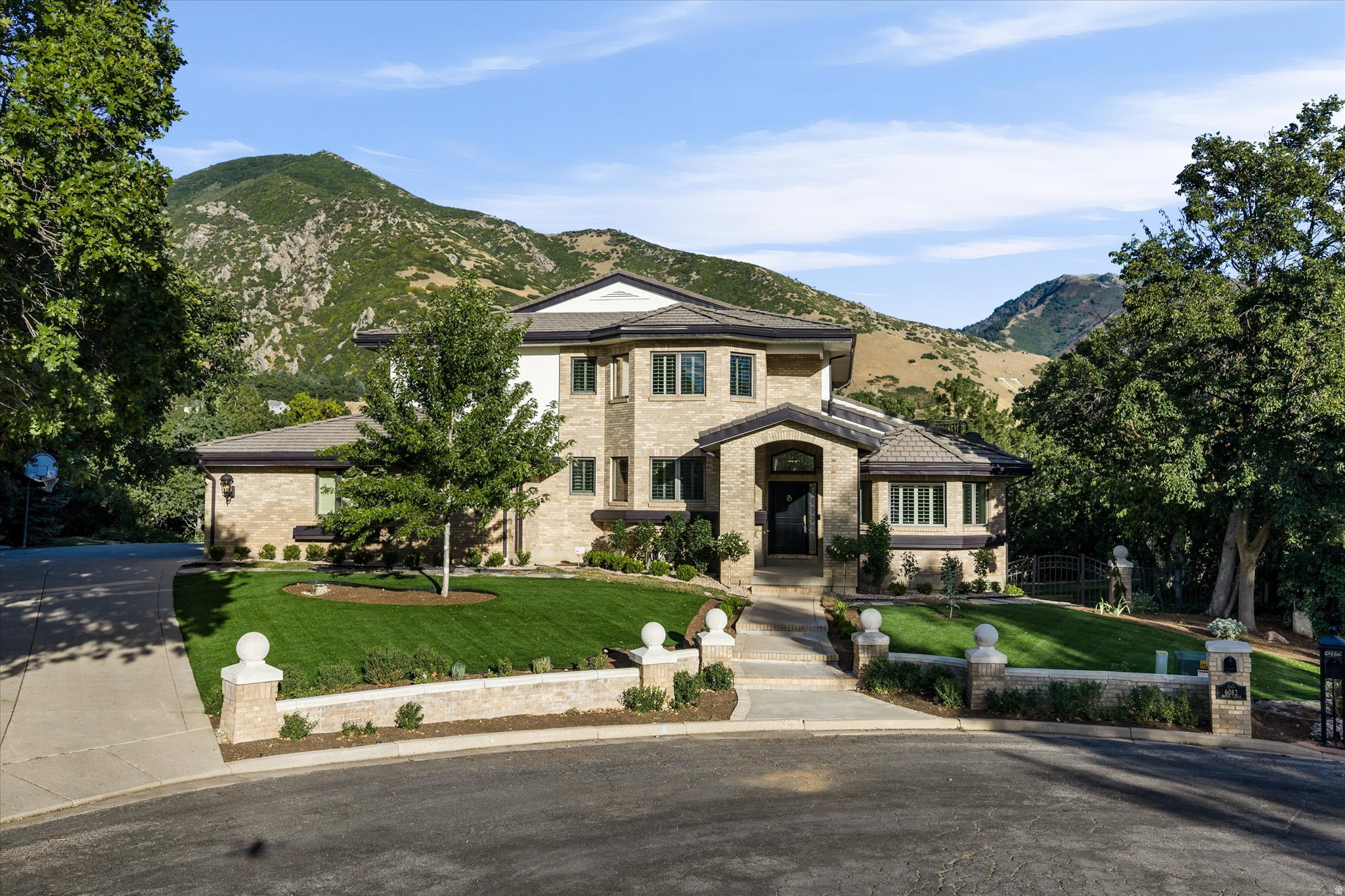 6082  BREEZE CIR, Ogden, UT 84403 — photo 1