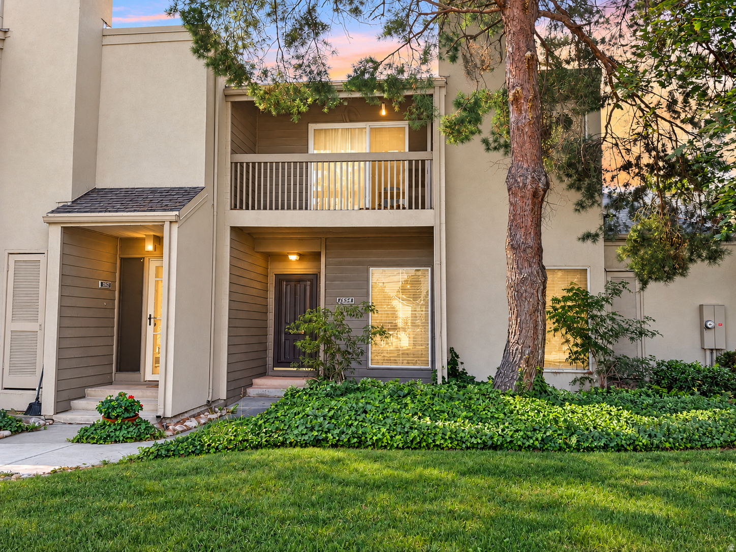 1554 E 5600 S, Holladay, UT 84121 — photo 1