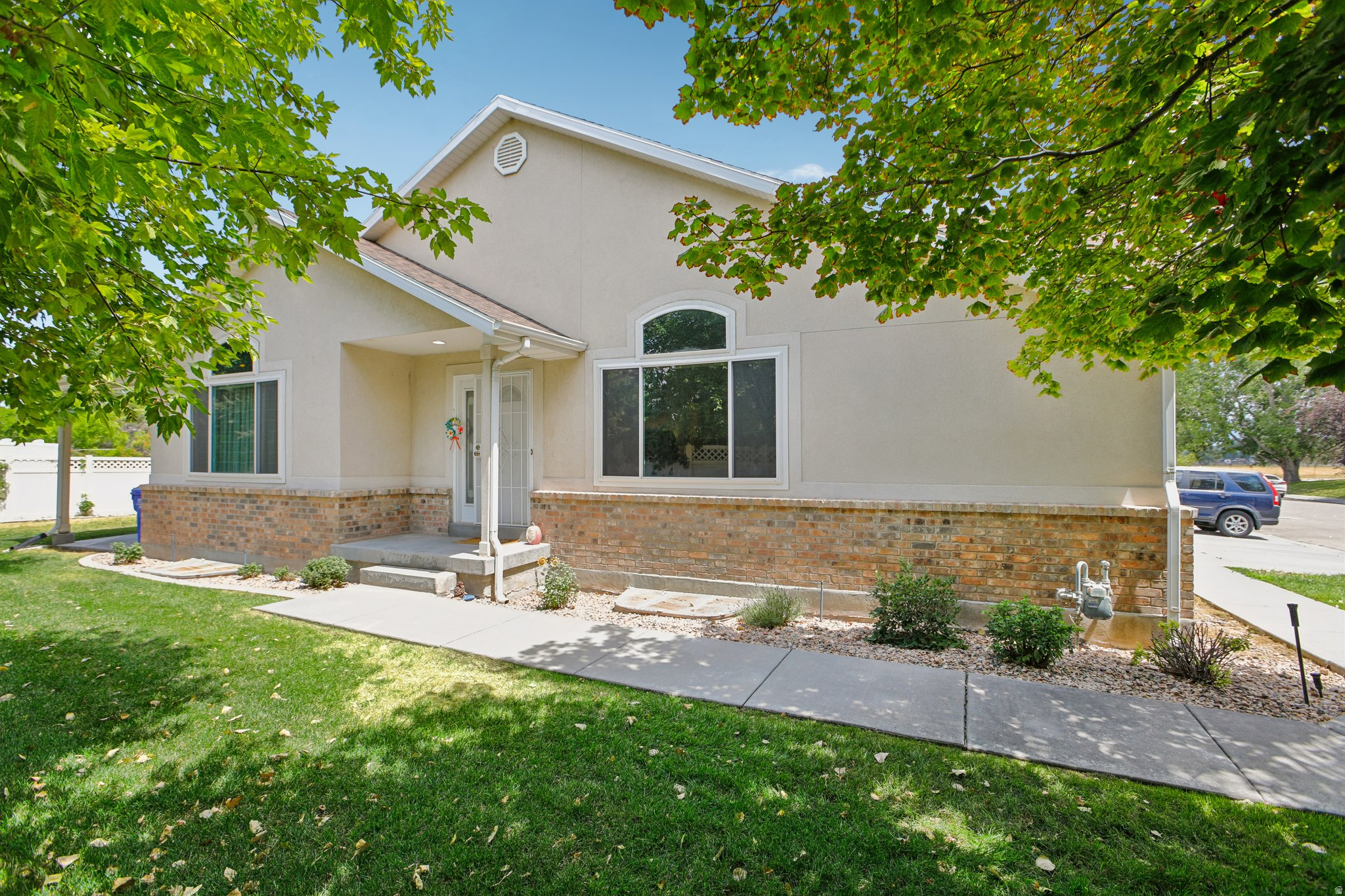 233 E COUNTRY HAVEN LN, Grantsville, UT 84029 — photo 1