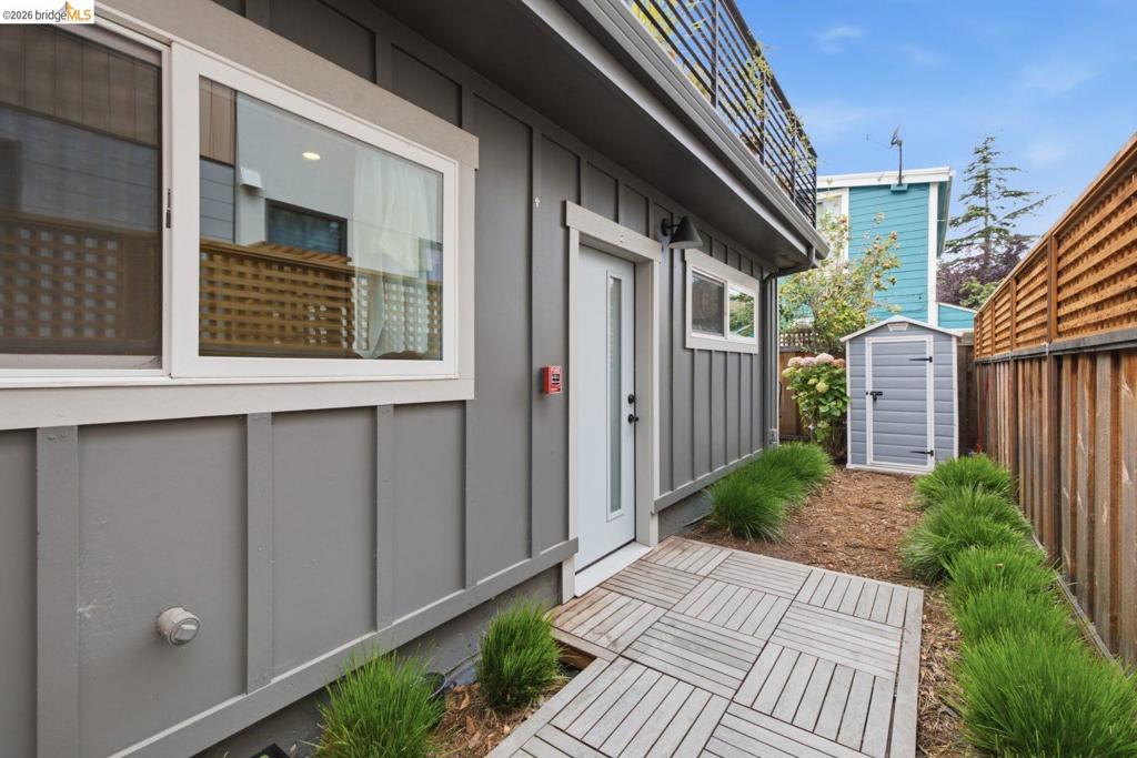 1519 Fairview St 2, Berkeley, CA 94703 — photo 1