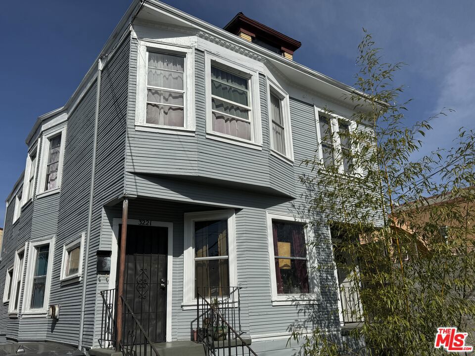 3225 Market Street, Emeryville, CA 94608 — photo 1