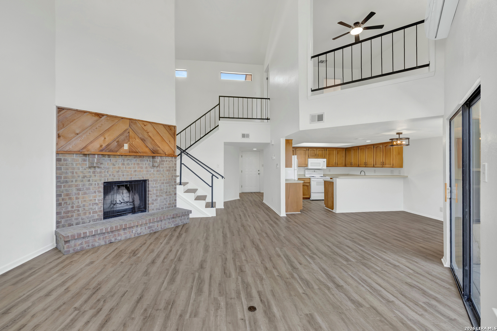 1043 BARBARA DR, ,  78133 — photo 1