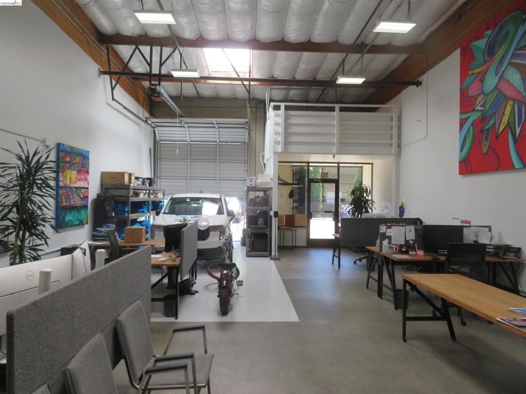 1552 Beach Street Unit R, Oakland, CA 94608 — photo 1