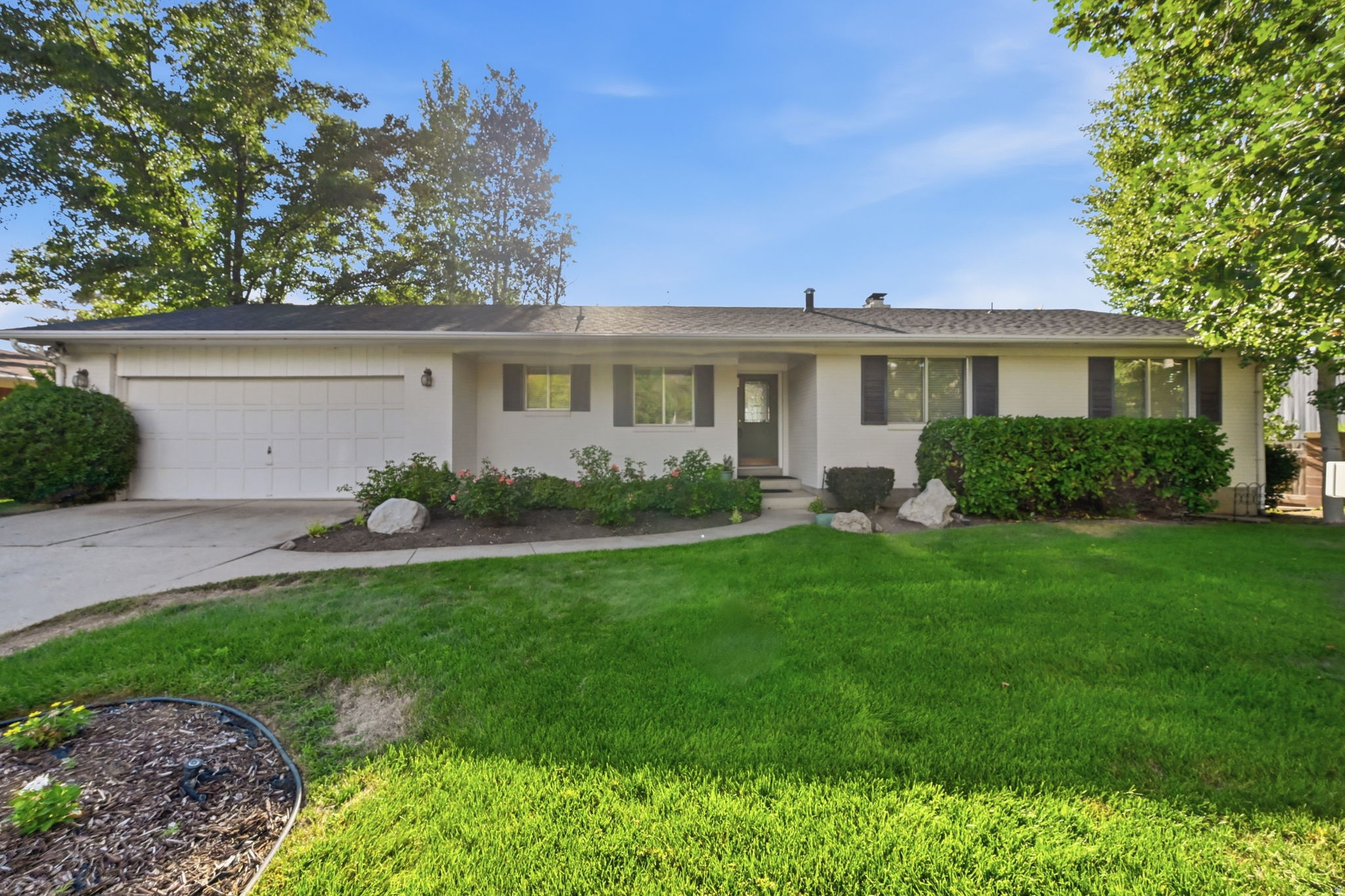 5714 S LAURELWOOD ST, Holladay, UT 84121 — photo 1