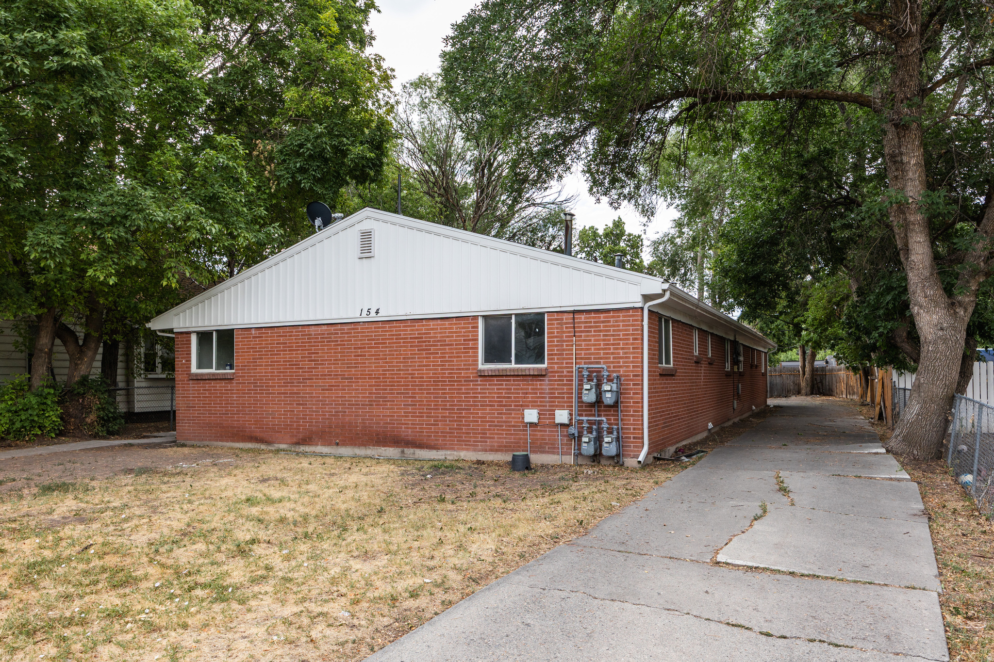 154 E VIDAS AVE #1-4