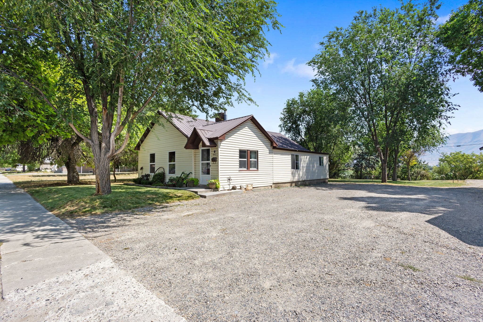441 TREMONT ST, Tremonton, UT 84337 — photo 1