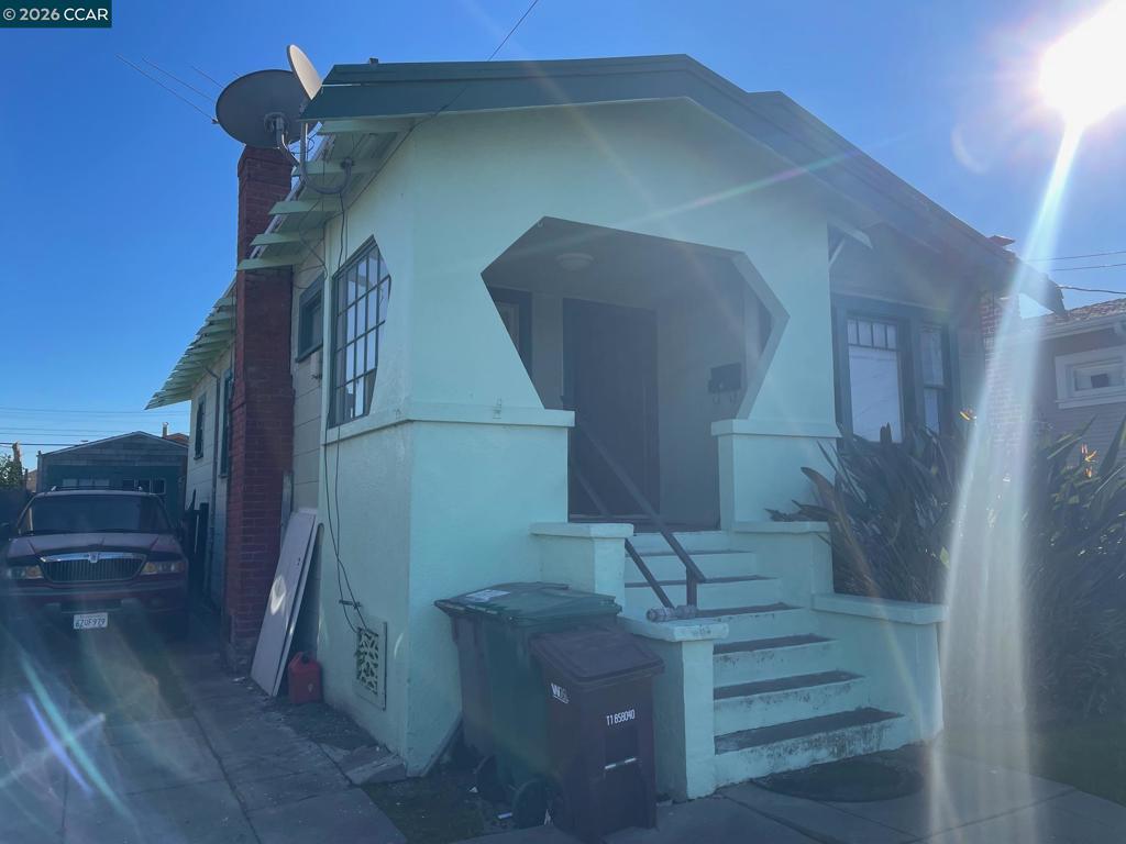 1332 103Rd Ave, Oakland, CA 94603 — photo 1