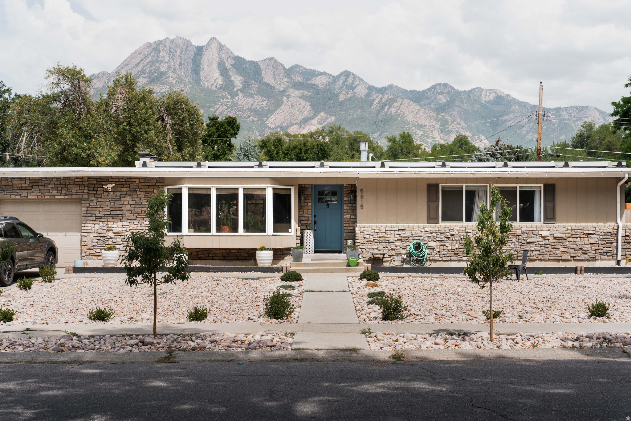 5615 S LAURELWOOD, Holladay, UT 84121 — photo 1