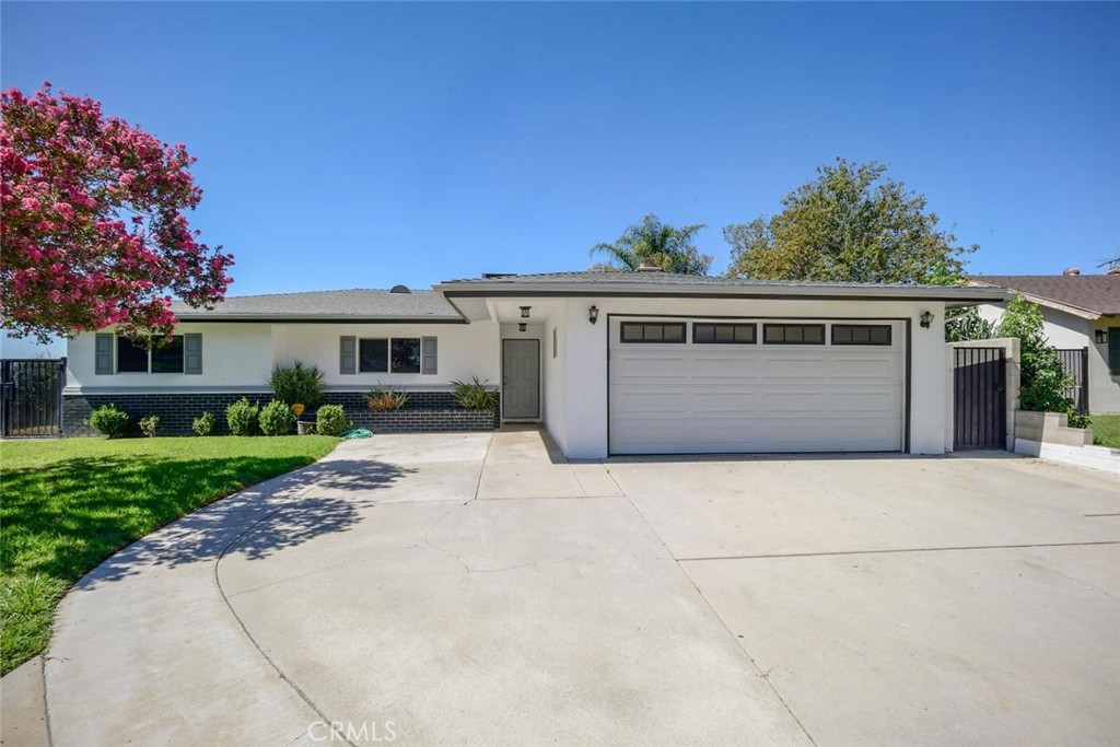 3803 Piedmont, Highland, CA 92346 — photo 1