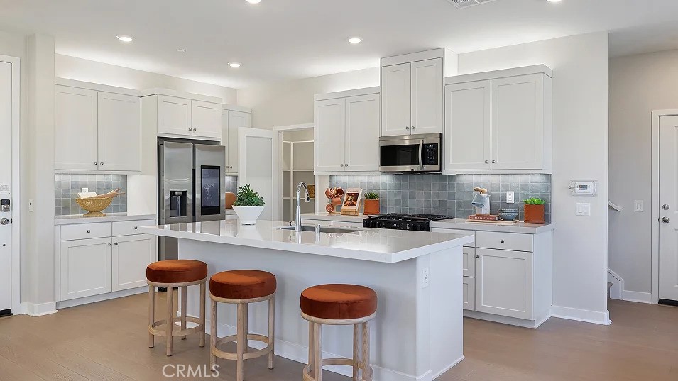 2207 Aneto Way, Santa Paula, CA 93060 — photo 1