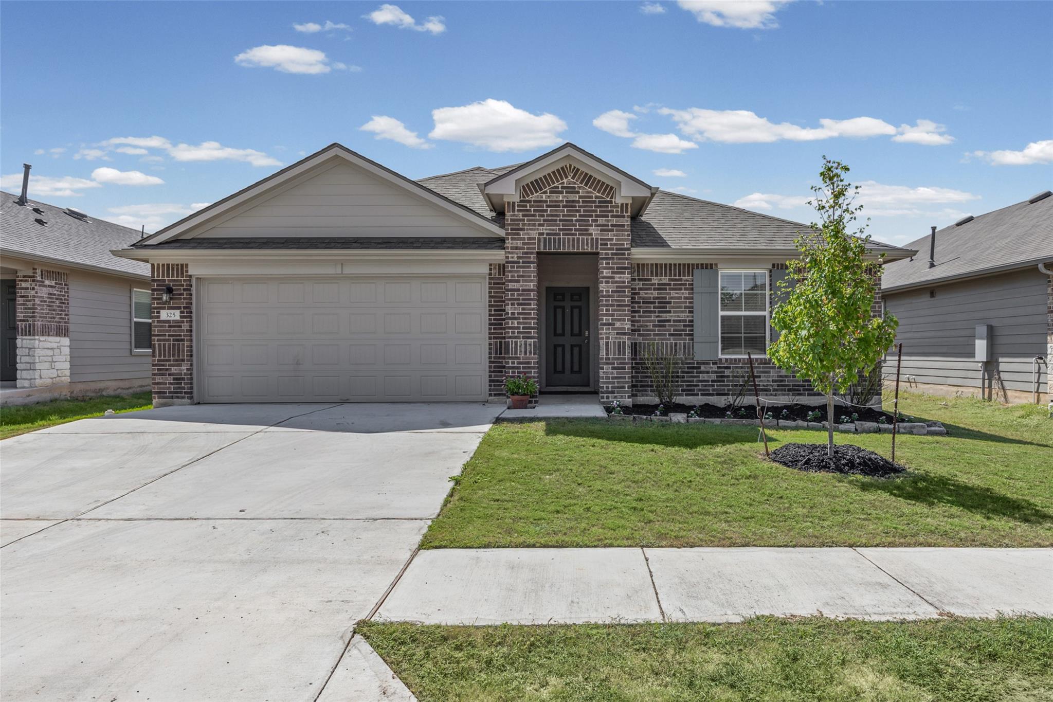 325 Granary, Uhland, TX 78640 — photo 1