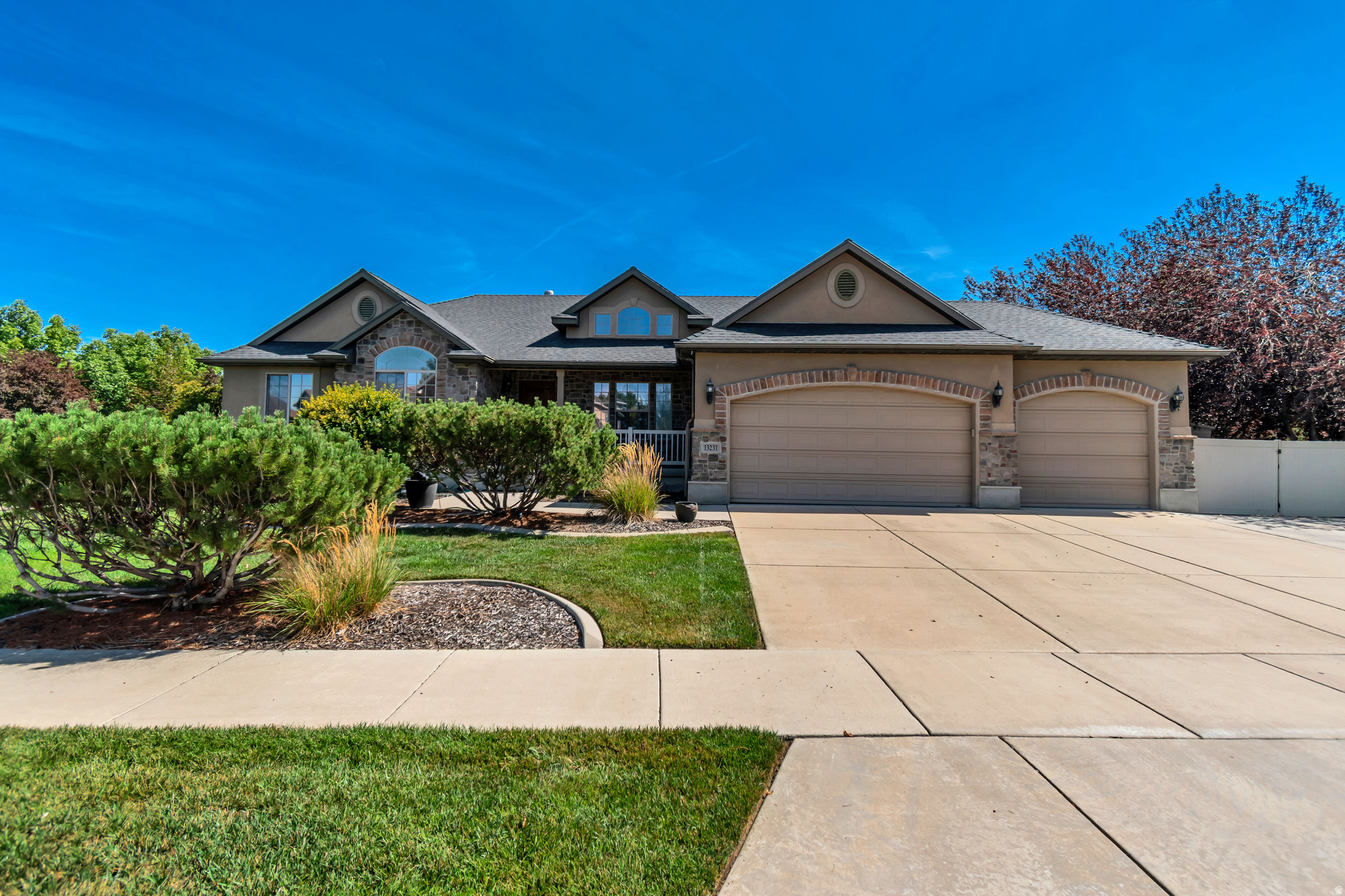 13231  BELLEVUE WAY, Draper, UT 84020 — photo 1