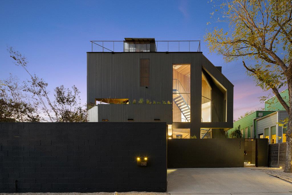 2302 E 11th St, Austin, TX 78702 — photo 1