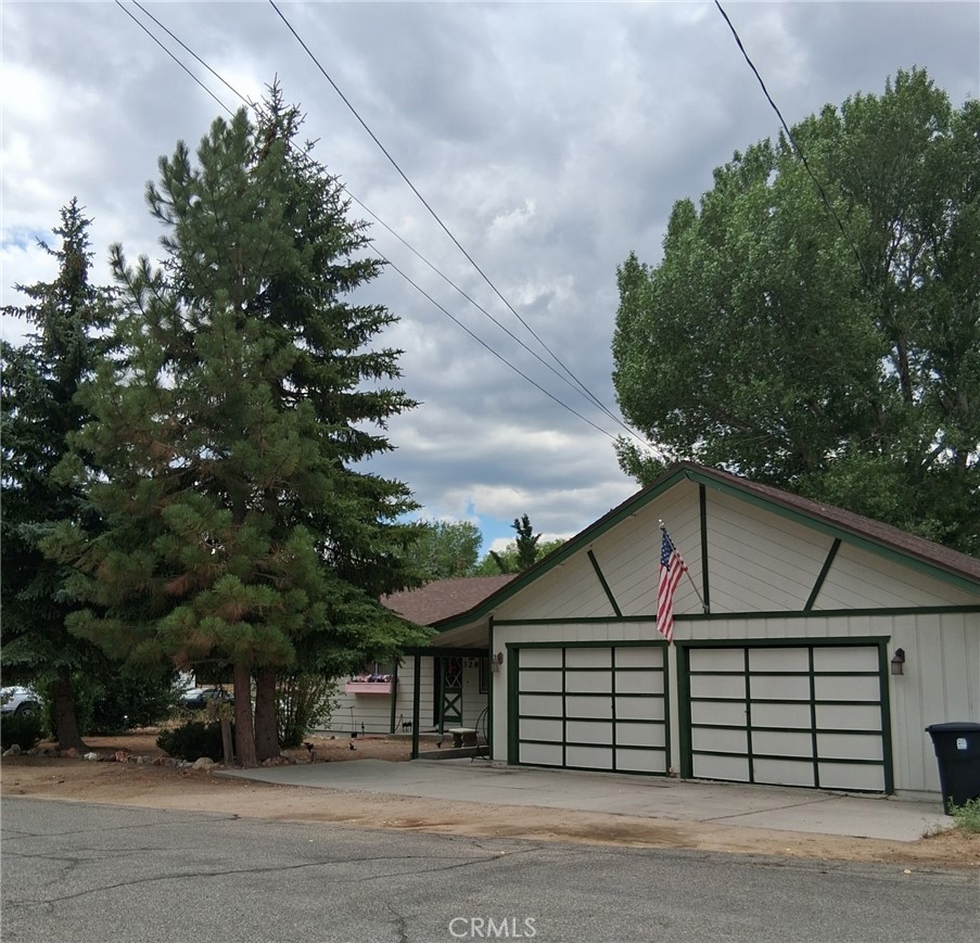 328 Grenfall, Big Bear City, CA 92314 — photo 1