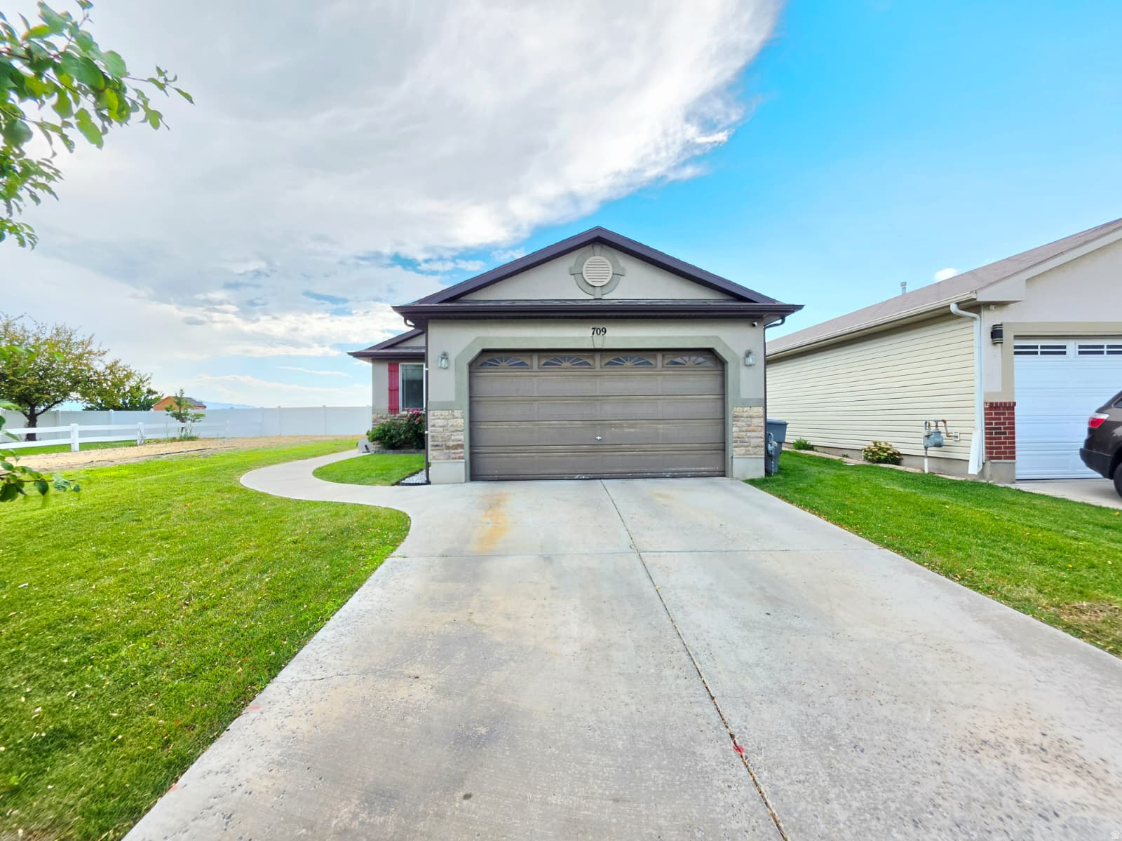 709 N SKIPTON, North Salt Lake, UT 84054 — photo 1