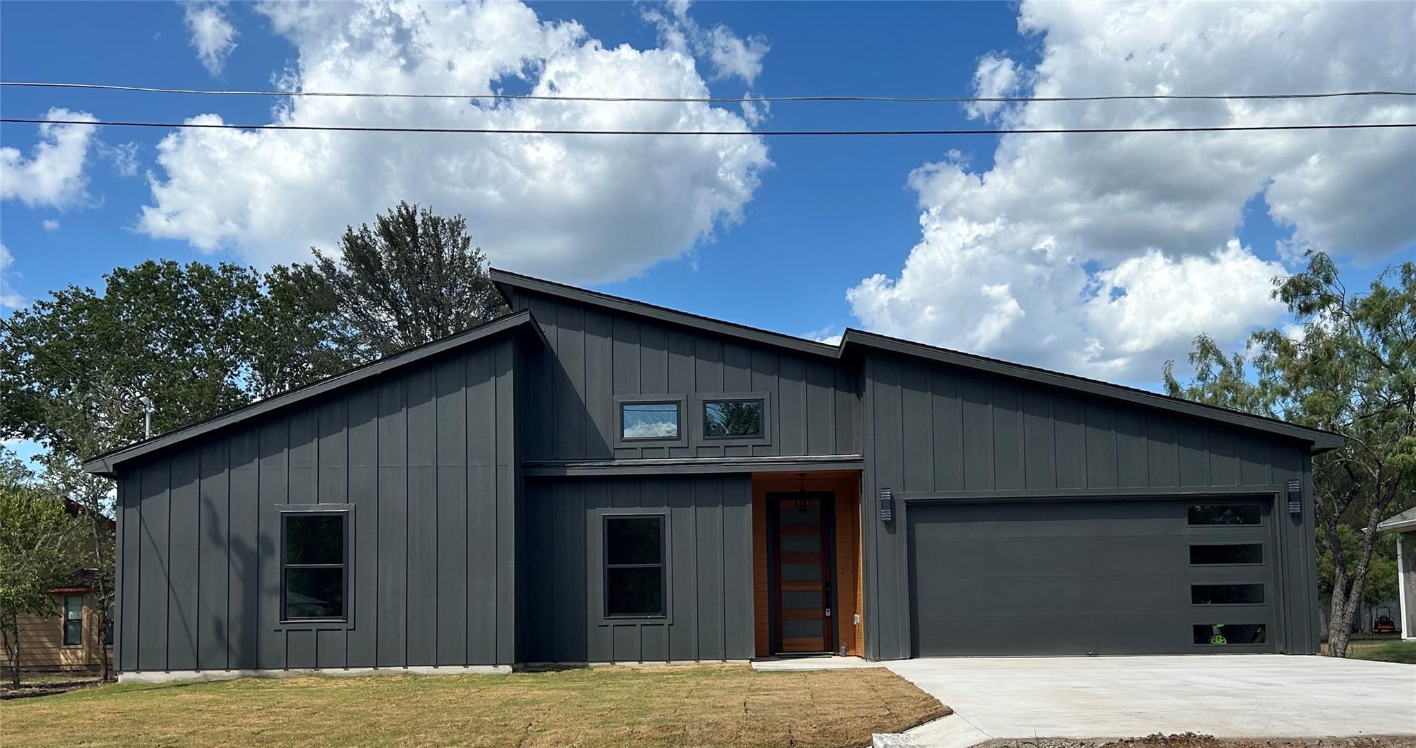 104  Waimanalo Ln, Bastrop, TX 78602 — photo 1