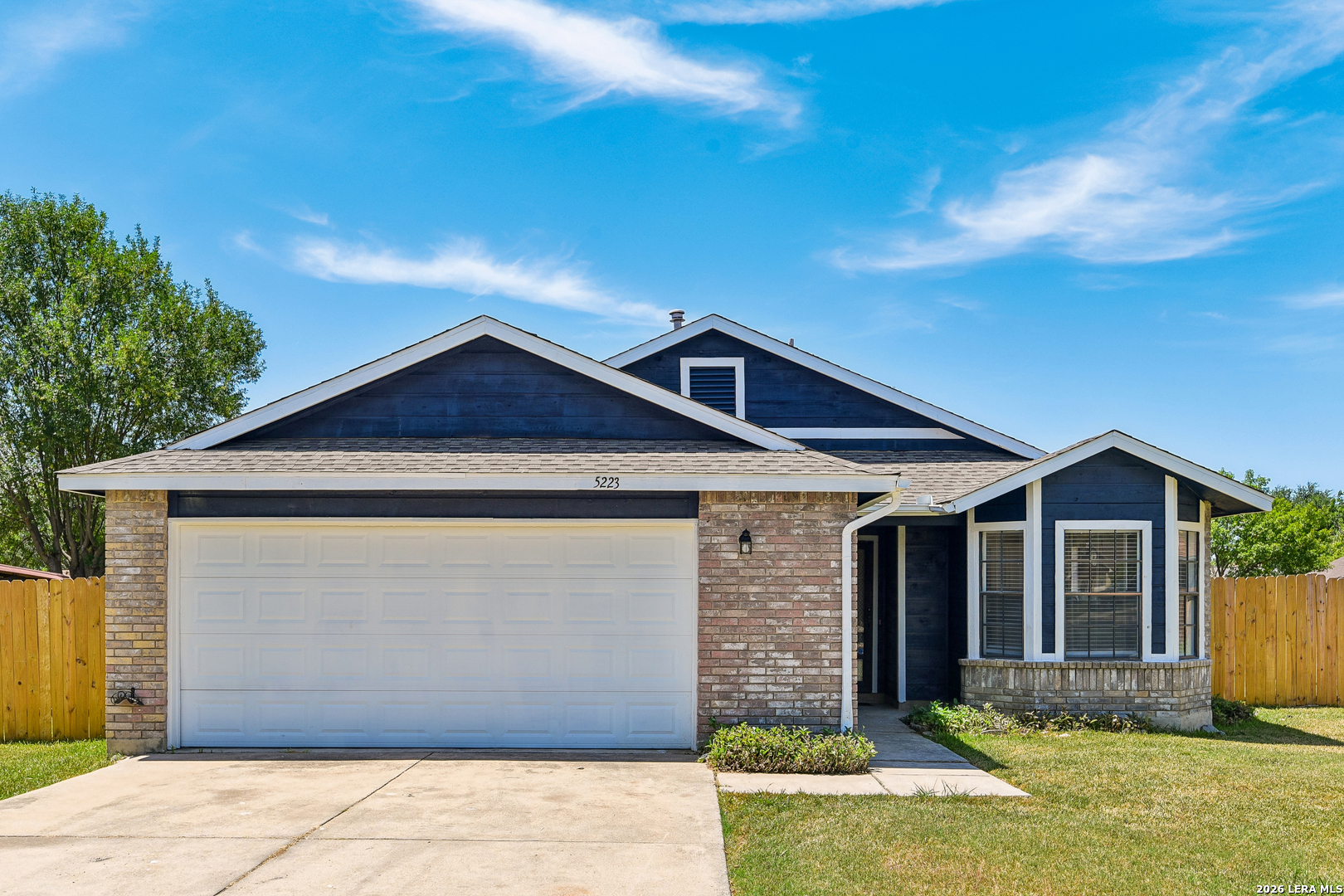 5223 LAKEBEND EAST DR, San Antonio, TX 78244 — photo 1