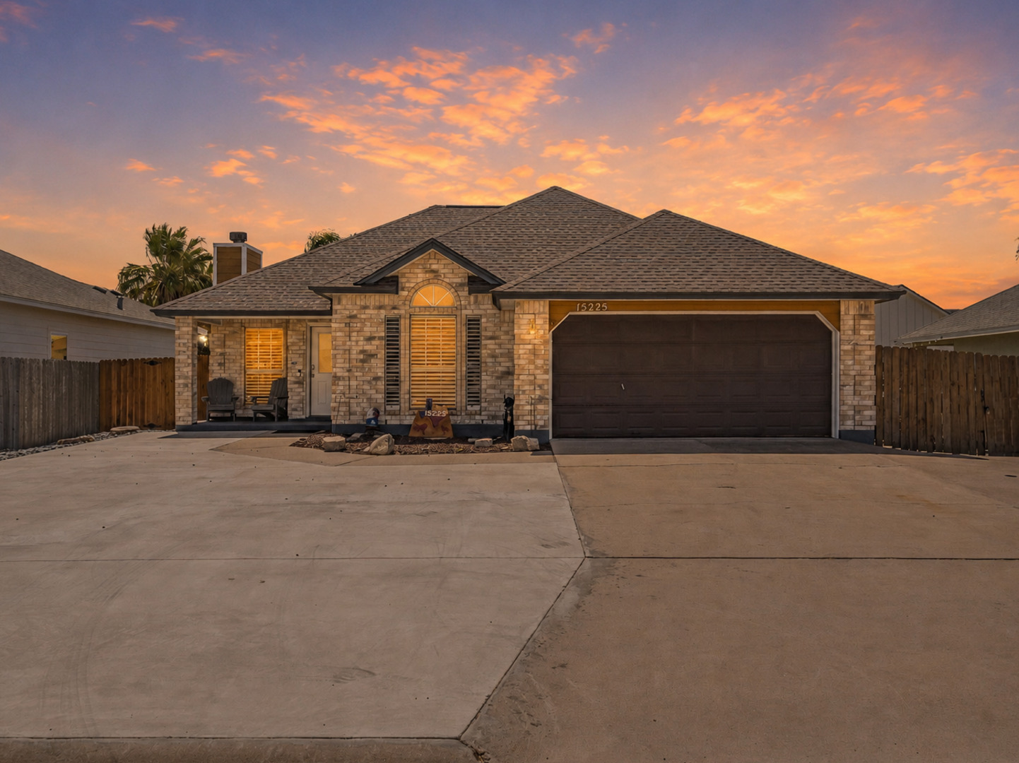 15225 BARATARIA DR, Corpus Christi, TX 78418 — photo 1