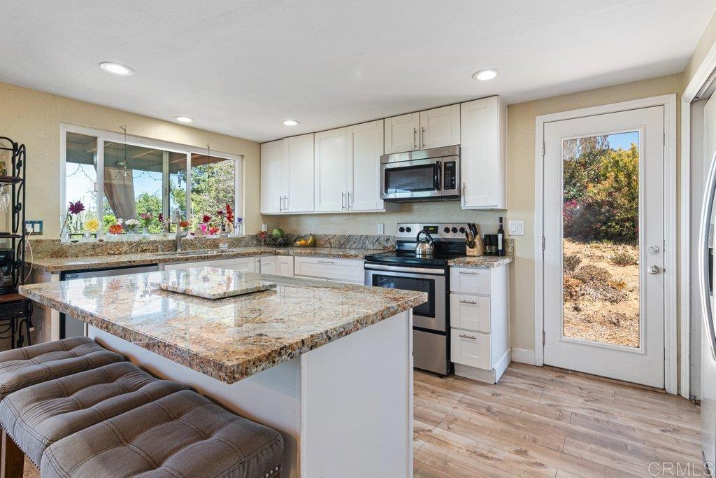 5741 Rainbow Heights Road, Fallbrook, CA 92028 — photo 1