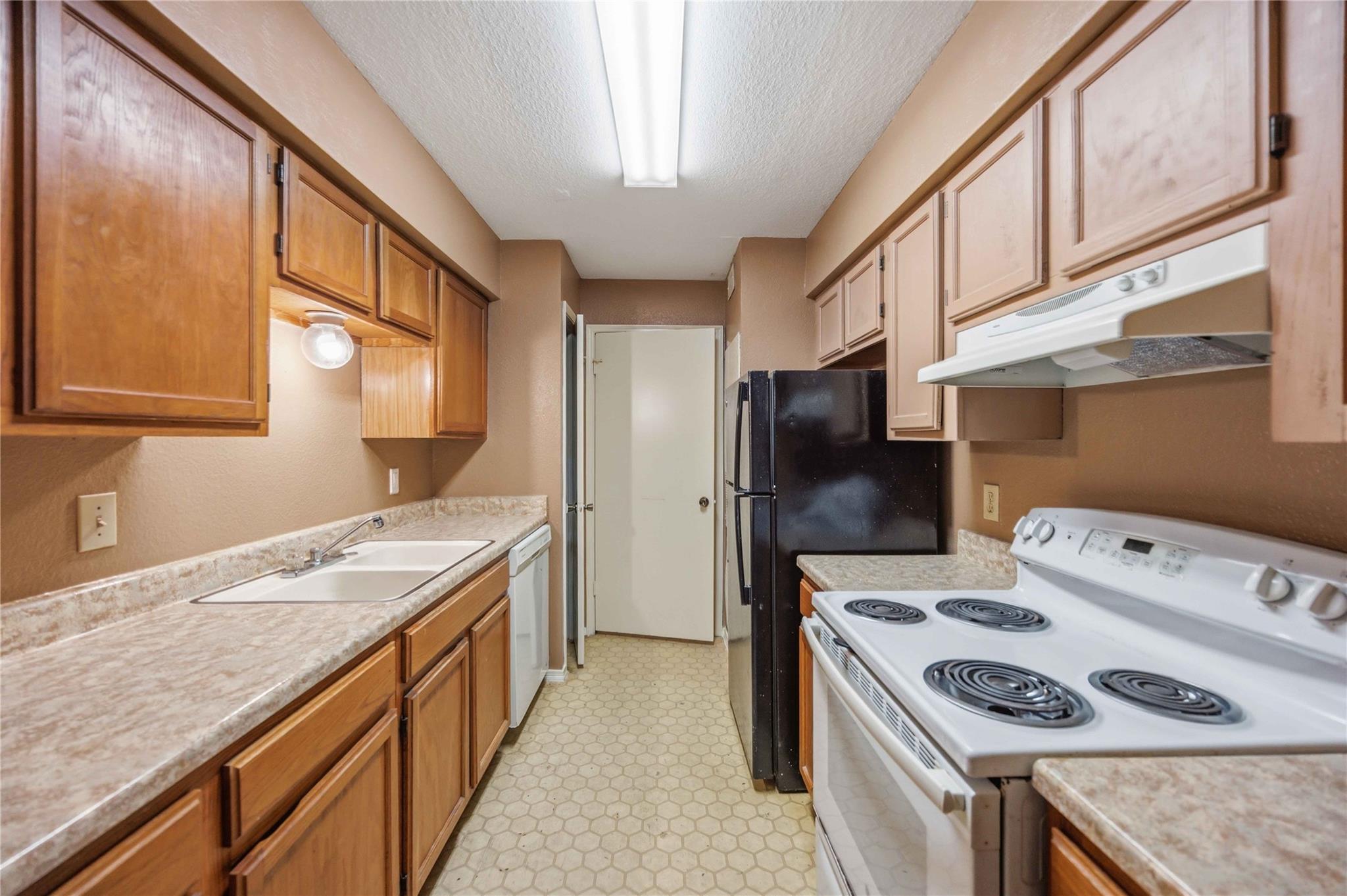 9797 Leawood Blvd #1202, Houston, TX 77099 — photo 1
