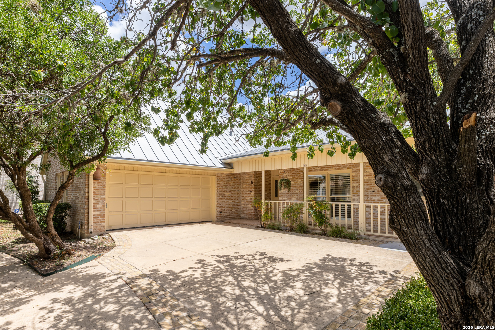6 Cottesmore Ct, San Antonio, TX 78218 — photo 1