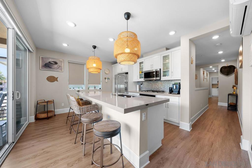 810 Santa Barbara Place, San Diego, CA 92109 — photo 1