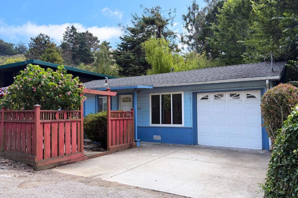 652 Rockaway Beach Avenue, Pacifica, CA 94044 — photo 1