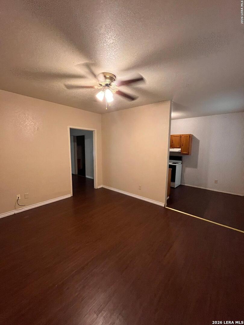 6911 N US HIGHWAY 281, Pleasanton, TX 78064 — photo 1