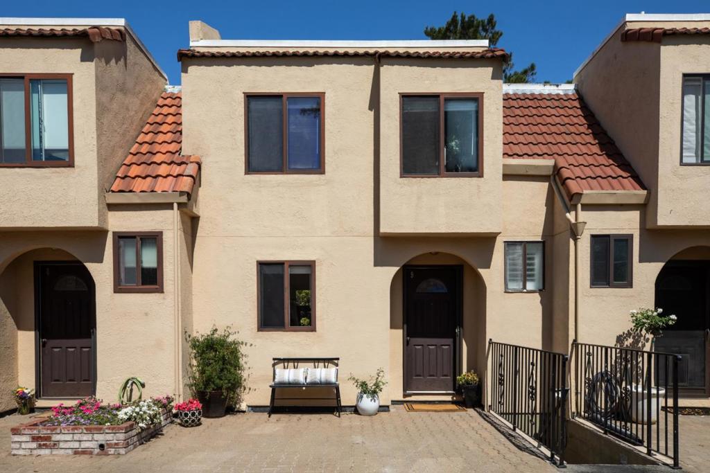 229 E Bellevue Avenue 9, San Mateo, CA 94401 — photo 1