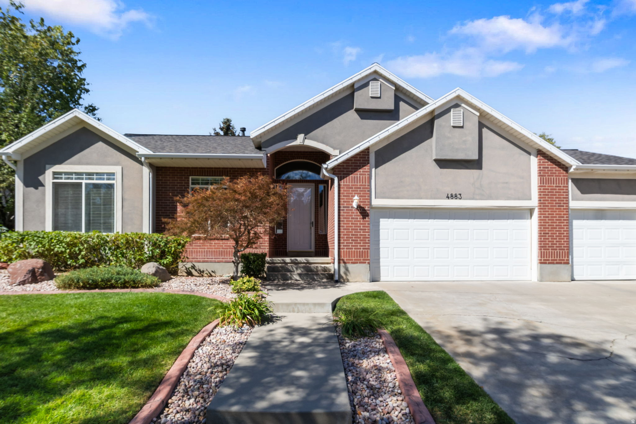 4883 W SKYE DR, South Jordan, UT 84009 — photo 1