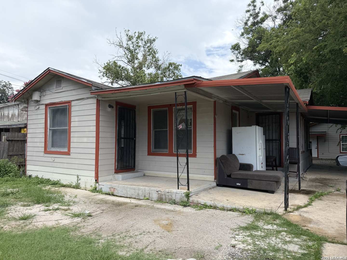 2826 ROSELAWN RD, San Antonio, TX 78226 — photo 1